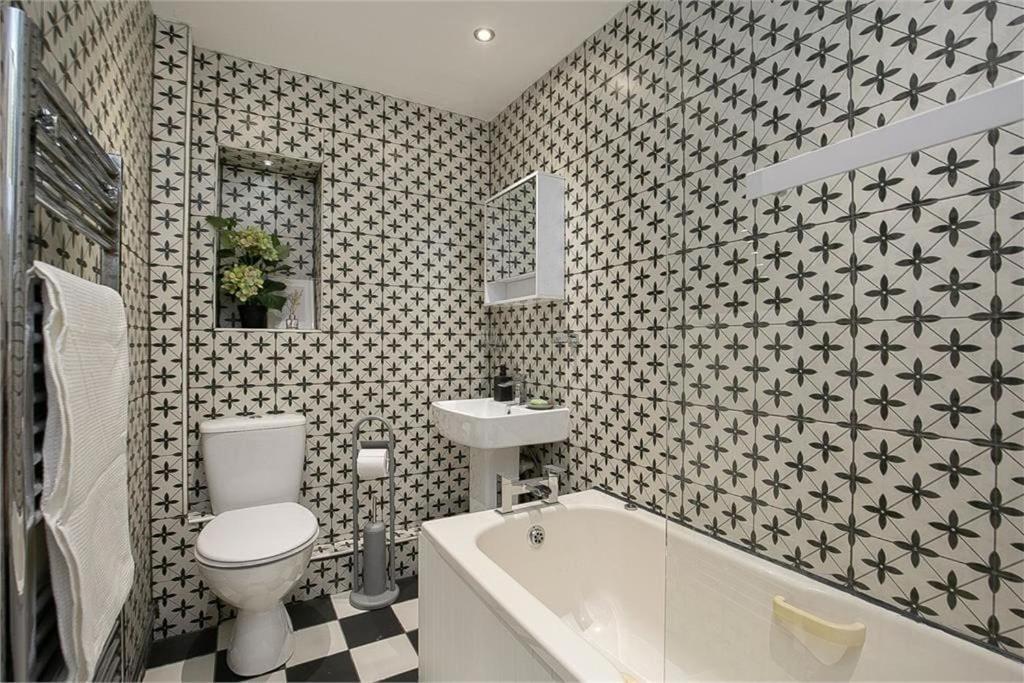 Dreghorn House 4 Bedrooms 3 Toilets 3 Reception Free Parking 233 Mbp Wifi 에든버러 외부 사진