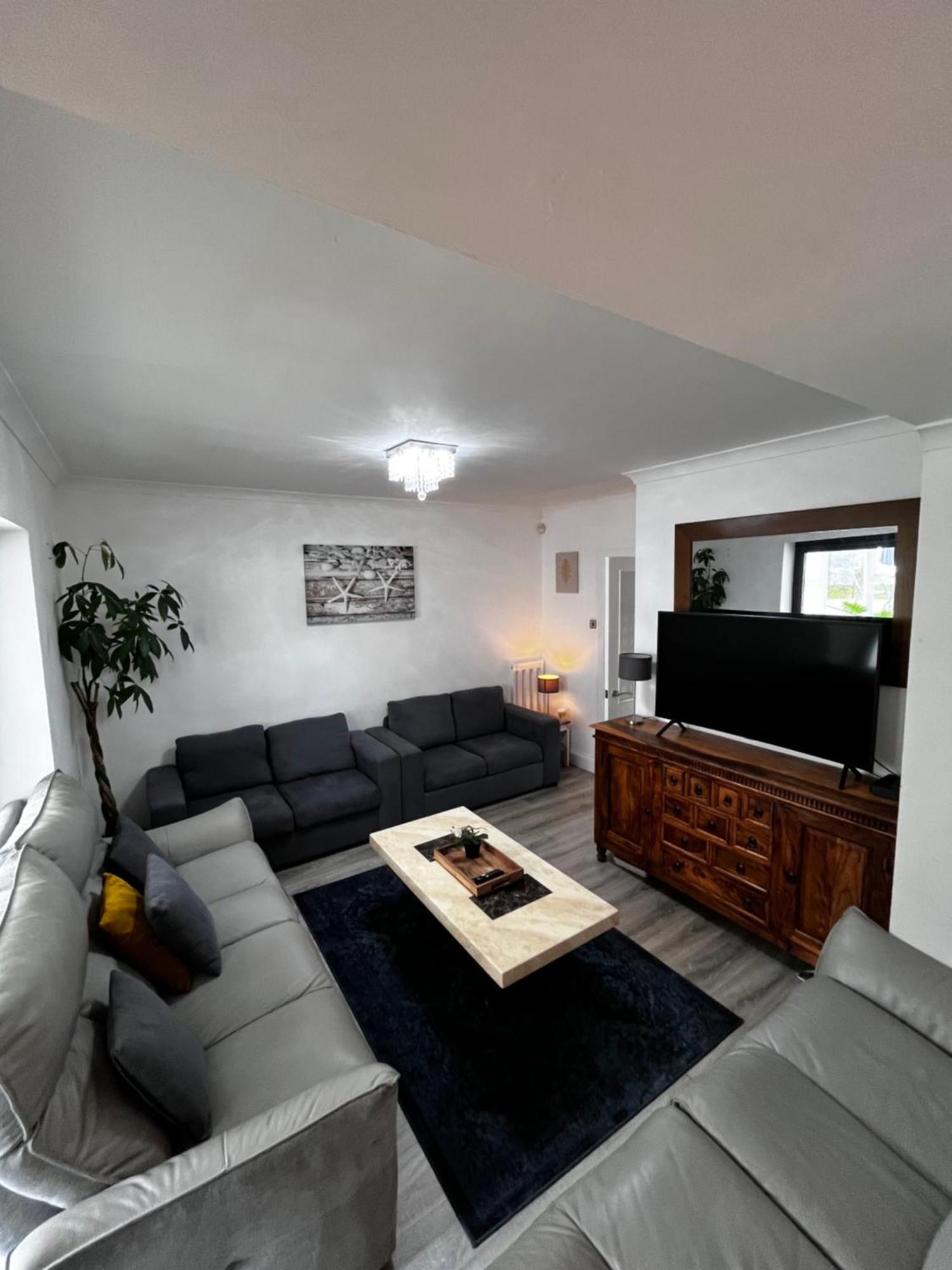Dreghorn House 4 Bedrooms 3 Toilets 3 Reception Free Parking 233 Mbp Wifi 에든버러 외부 사진